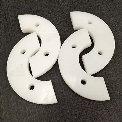Ruspa spianatrice sdrucciolevole di plastica del trasportatore a catena delle parti di CNC intorno al cuscinetto di voli del trasportatore di resistenza