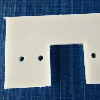 La pagaia UHMWPE bianco di volo del trasportatore di montaggio del polietilene i pezzi meccanici